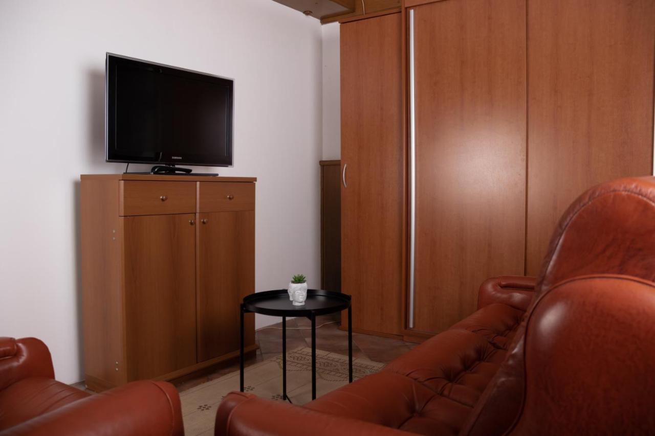Apartma-Studio Ajdna Zirovnica Екстериор снимка